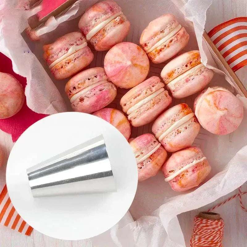 douille patisserie en inox utilisée pour faire des macarons