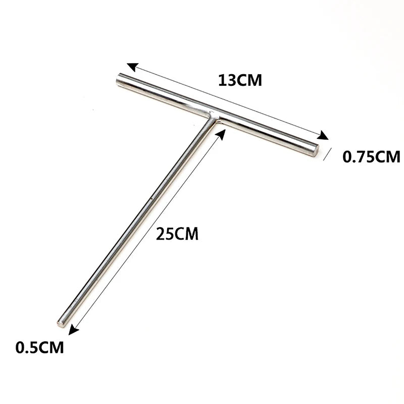 Râteau à crêpes en acier inoxydable avec dimensions : 25 cm de longueur et 13 cm de largeur, barre de 0,75 cm de diamètre.